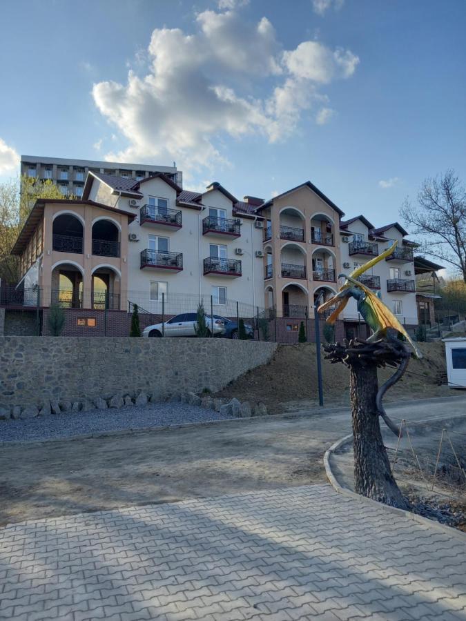 Готель River House Umanʼ المظهر الخارجي الصورة
