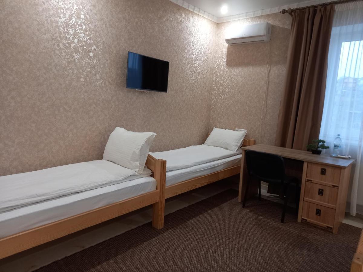 Готель River House Umanʼ المظهر الخارجي الصورة