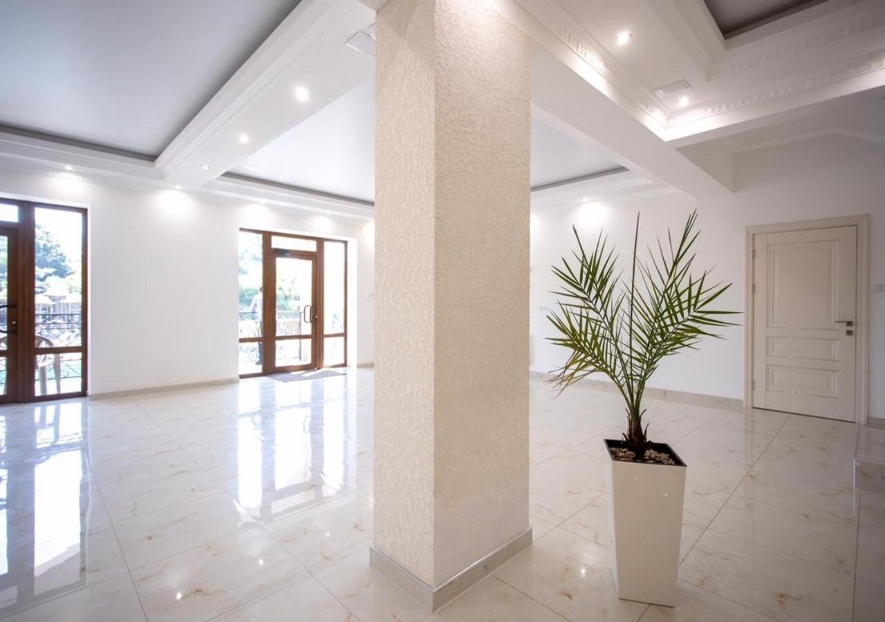 Готель River House Umanʼ المظهر الخارجي الصورة