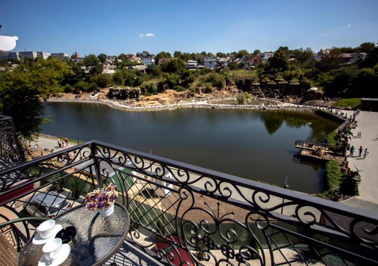 Готель River House Umanʼ المظهر الخارجي الصورة