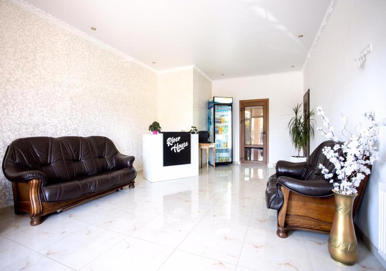 Готель River House Umanʼ المظهر الخارجي الصورة