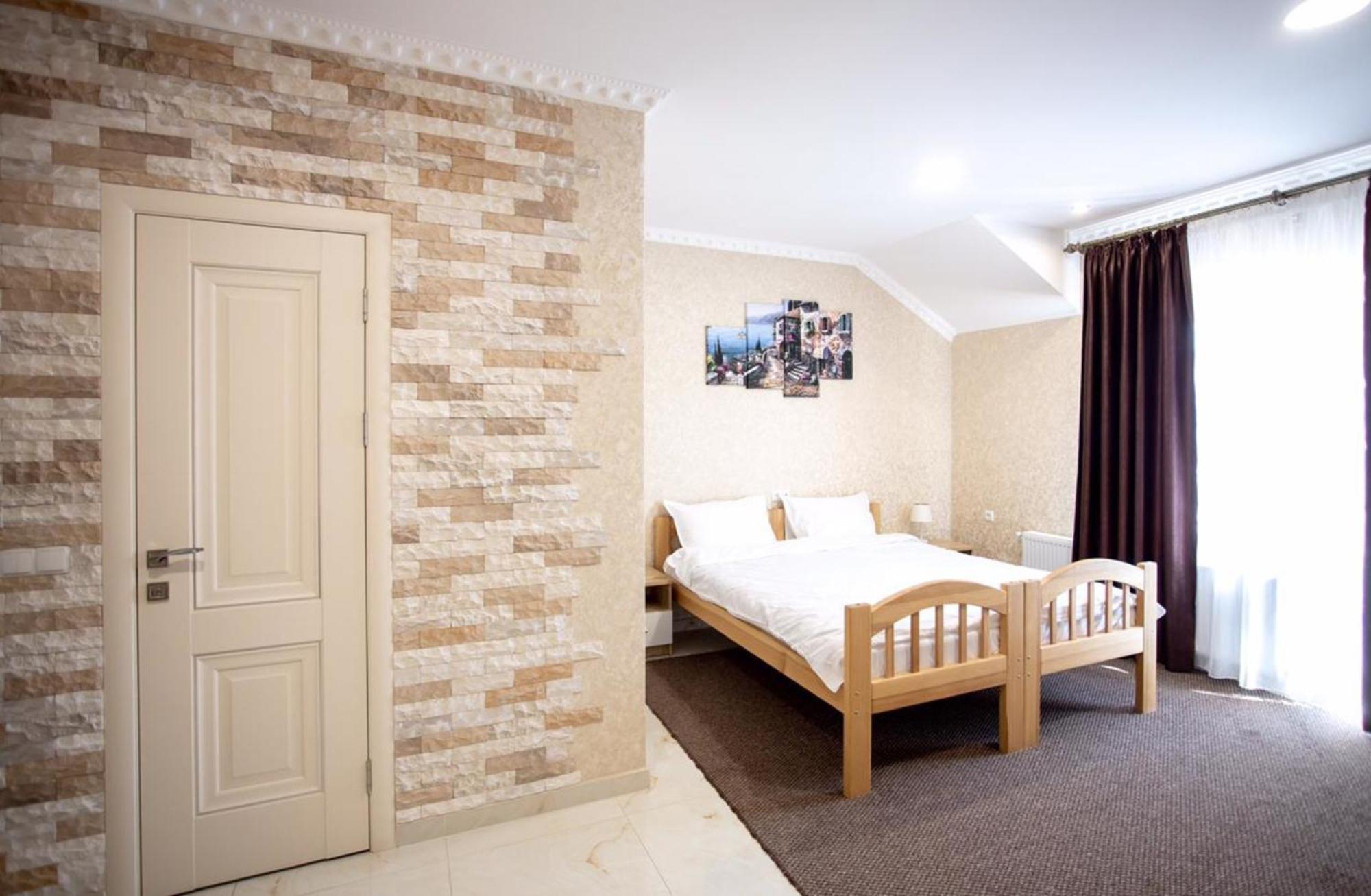 Готель River House Umanʼ المظهر الخارجي الصورة